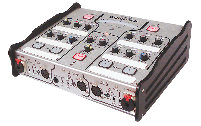 The Sonifex CM-CU21 is a high quality, two commentators & one guest portable Commentator Unit.