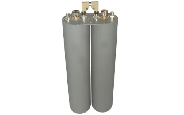 The Delta Meccanica 20071 double cavity filter with 7/16DIN on both input and output (EIA 7/8 optional) is used for transmitters of up to 1200 watts